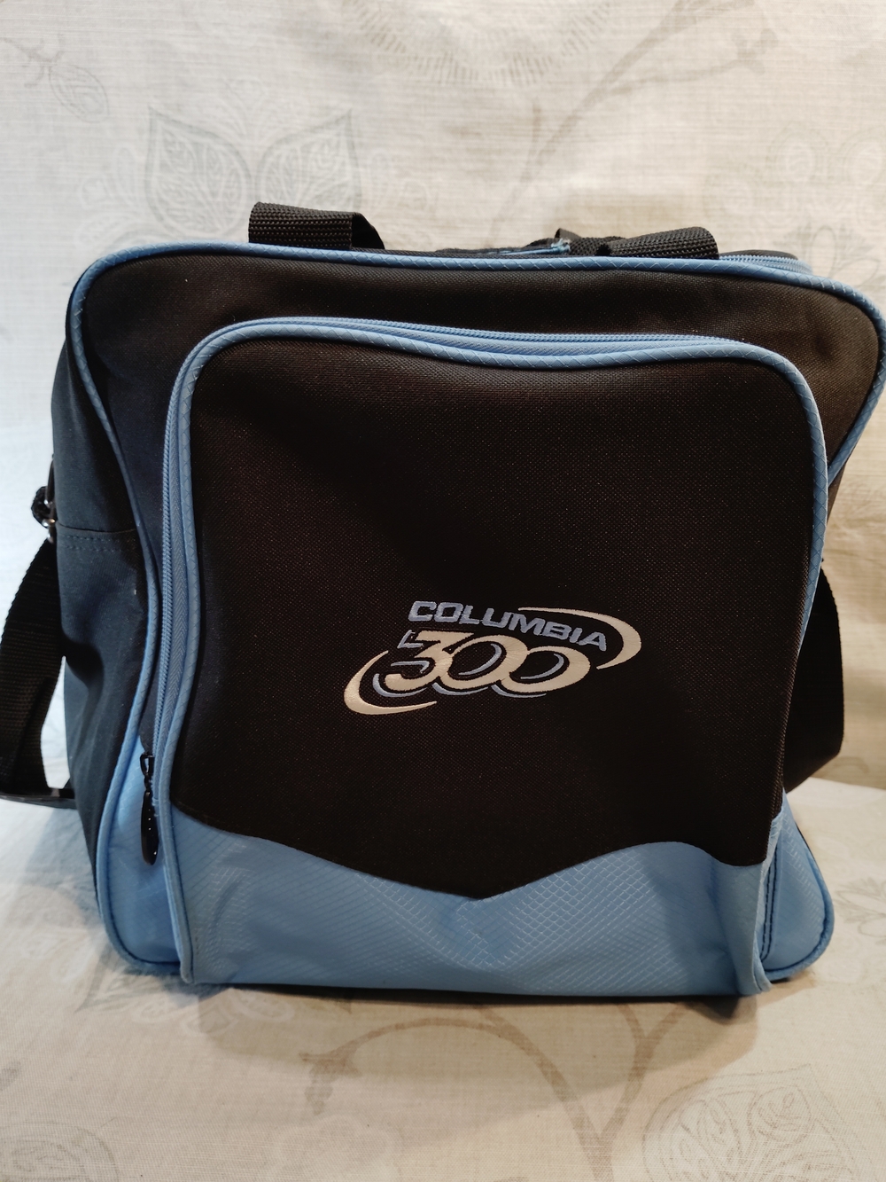 Columbia 300 Two-Tone Black and Light Blue Crossbody,Shoulder/Bowling Bag